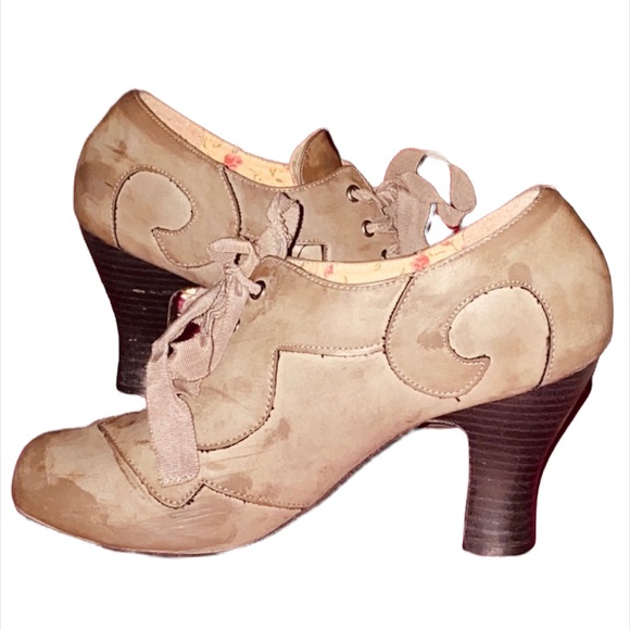 Beautiful Vintage style retro pinup Oxford pump shoes - Picture 1 of 9